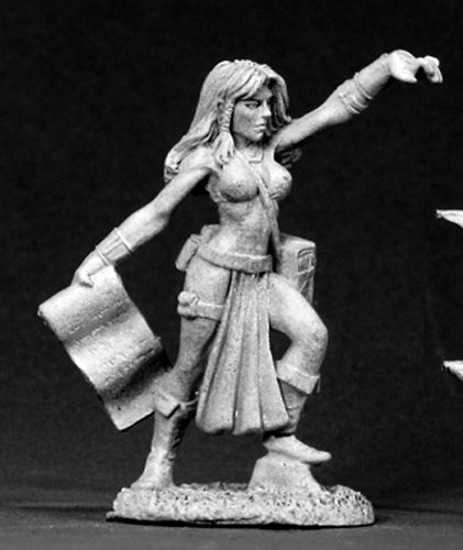 Reaper Miniatures Laurana, Sorceress #02621 Dark Heaven — Pippd