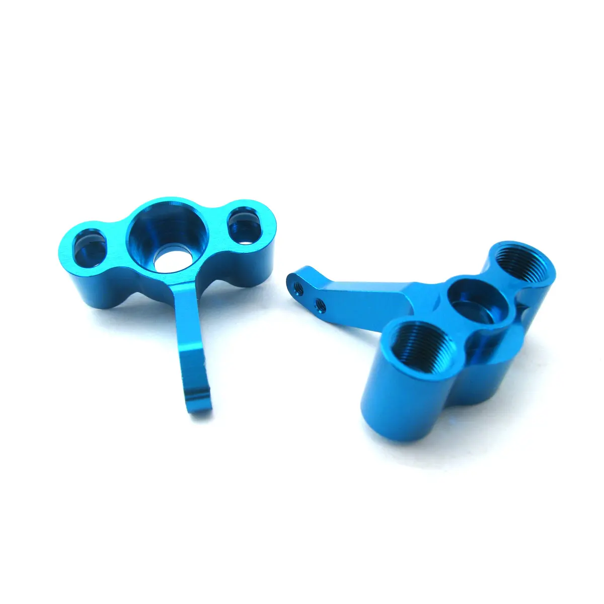 122011 Blue Aluminum Front Steering Knuckle 2 Pieces for 1/10 Scale RC Truck