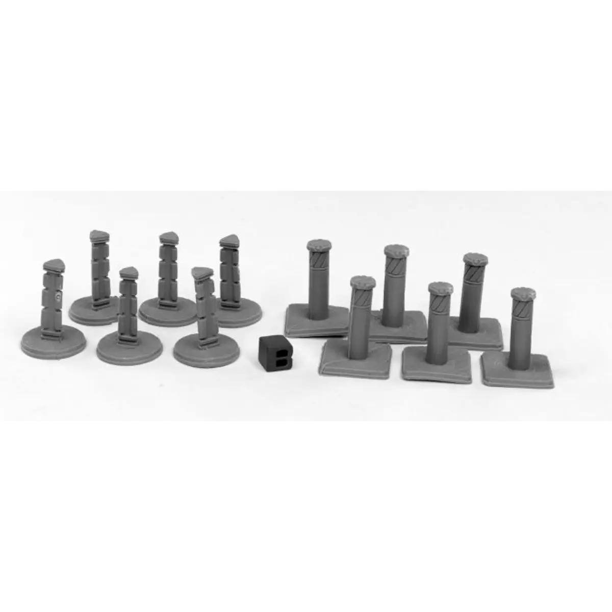 Reaper Miniatures Bollards #49004 Bones Black Plastic Unpainted Mini Figure