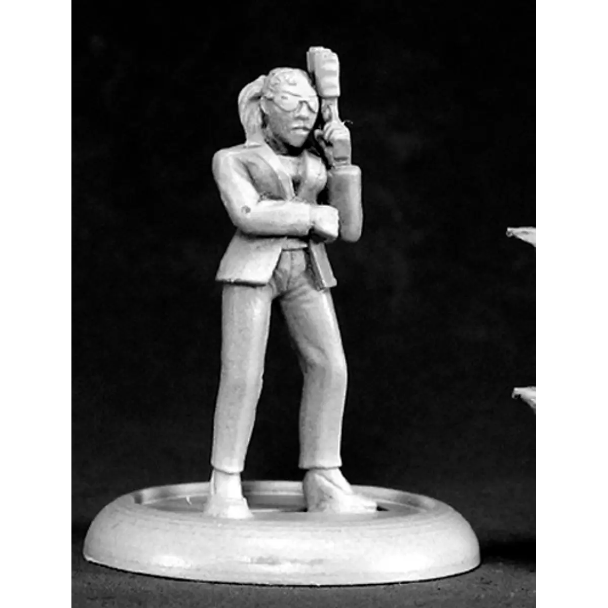 Reaper Miniatures Kelly, Corporate Assassin #50071 Chronoscope D&D Mini Figure